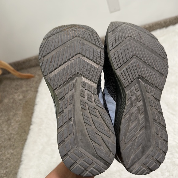 🐨 Brooks Running Shoes - Picture 5 of 5